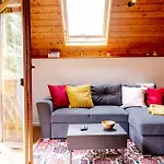 Semesterbostad Birds-nest Balkon Waldblick Kamin *