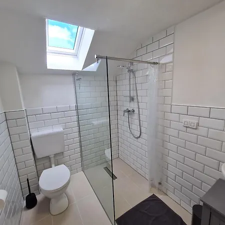 Birds-nest Balkon Waldblick Kamin *