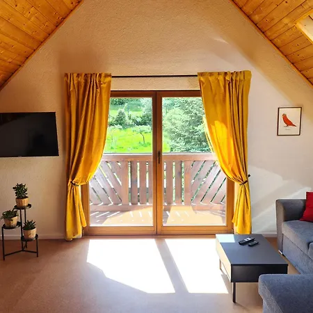 Semesterbostad Birds-nest Balkon Waldblick Kamin