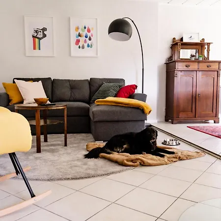 Birds-nest Balkon Waldblick Kamin