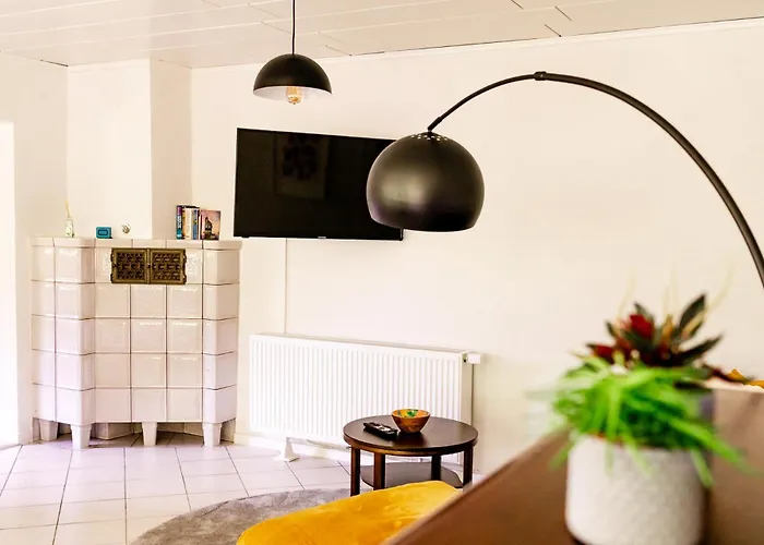 Birds-nest Balkon Waldblick Kamin